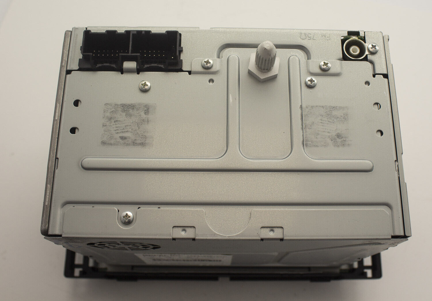 OEM 07-08 Chevy HHR Audio Radio AM FM AUX 6 Disc CD w Auxiliary Receiver Used