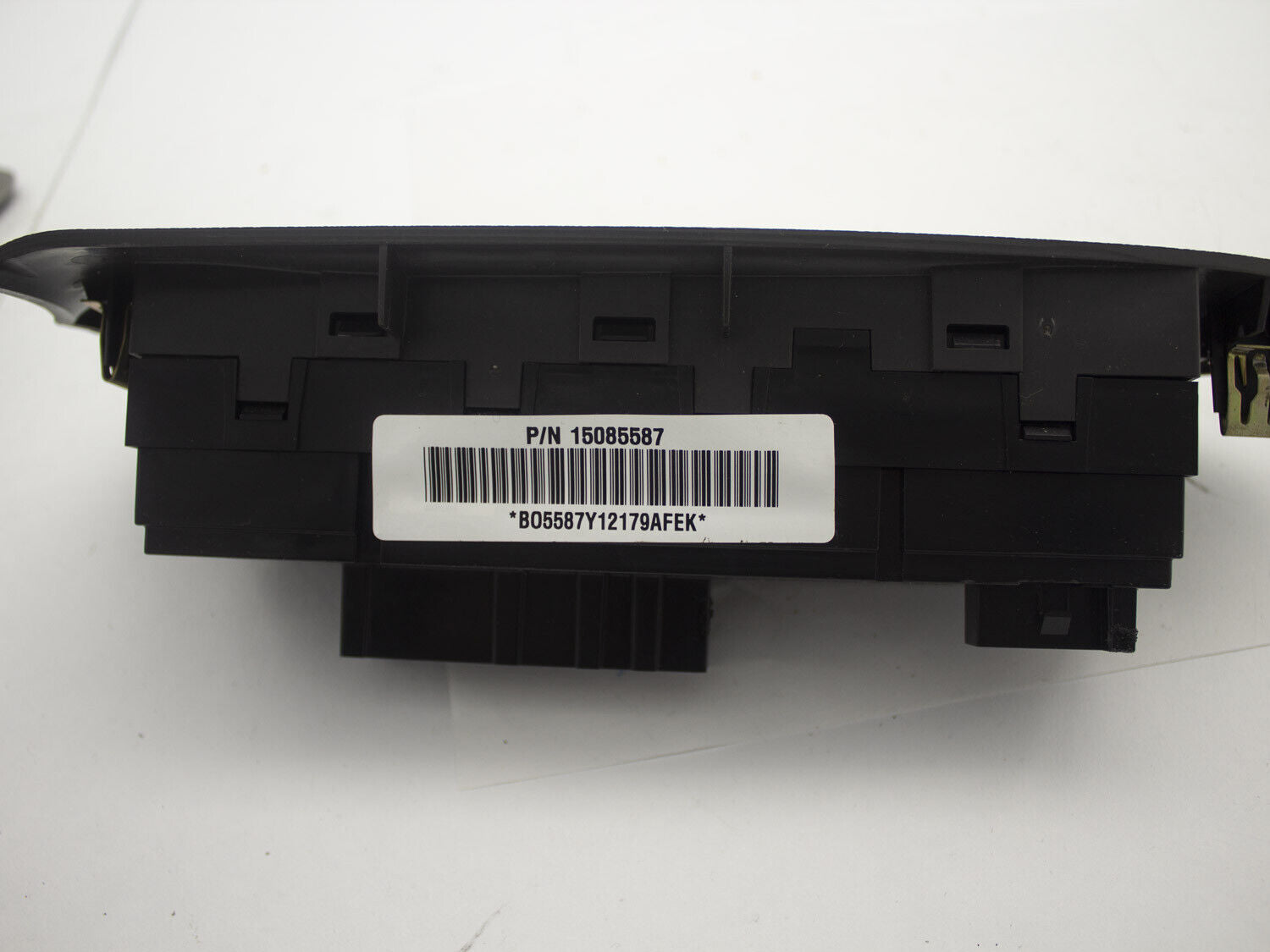 Chevy Trailblazer SSR Passenger RH Right Hand Side Power Window Switch Control