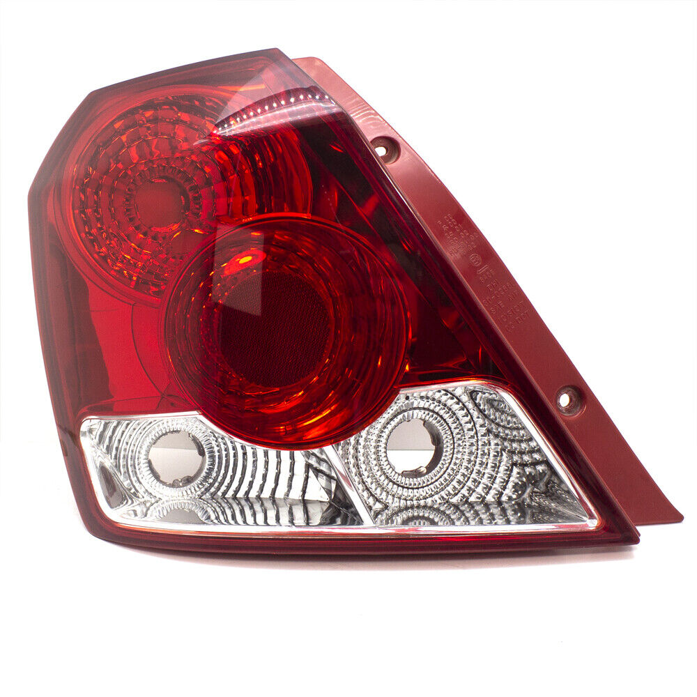 2004-2007 Chevy Aveo Driver Left Side Tail Light Lamp Outer Quarter GM2800175
